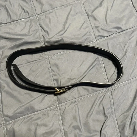 Tory Burch Black Leather Belt with Gold Logo Buckle - Picture 2 of 7